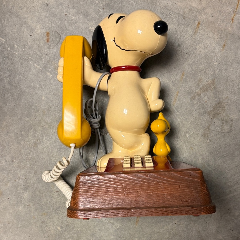 Snoopy & Woodstock Vintage Style Telephone - Yellow and Cream